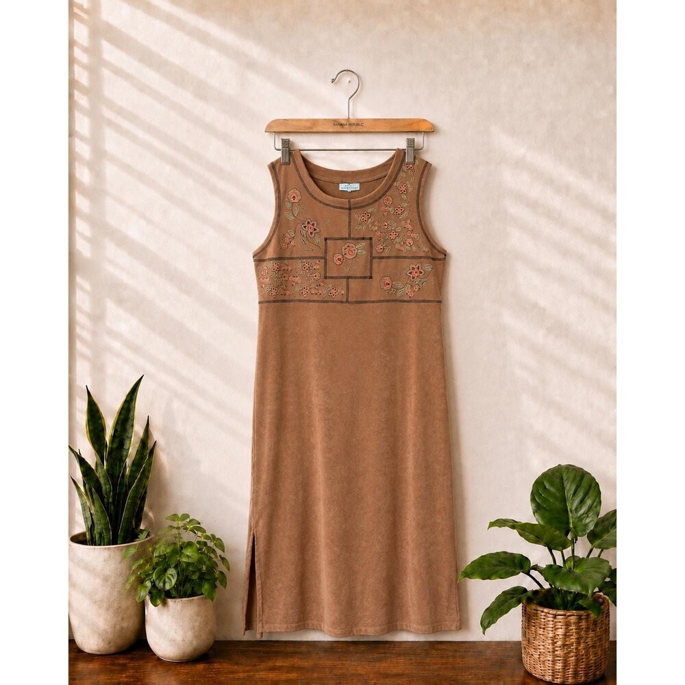Vintage Y2K White Stag Tierra Brown Faux-Suede Floral Embroidered Maxi Dress Med